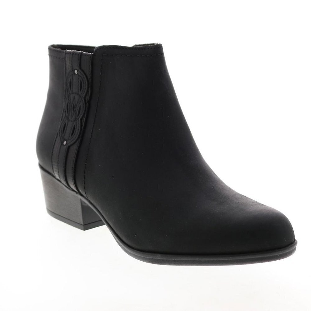 CLARKS Adreena Lilac bootie